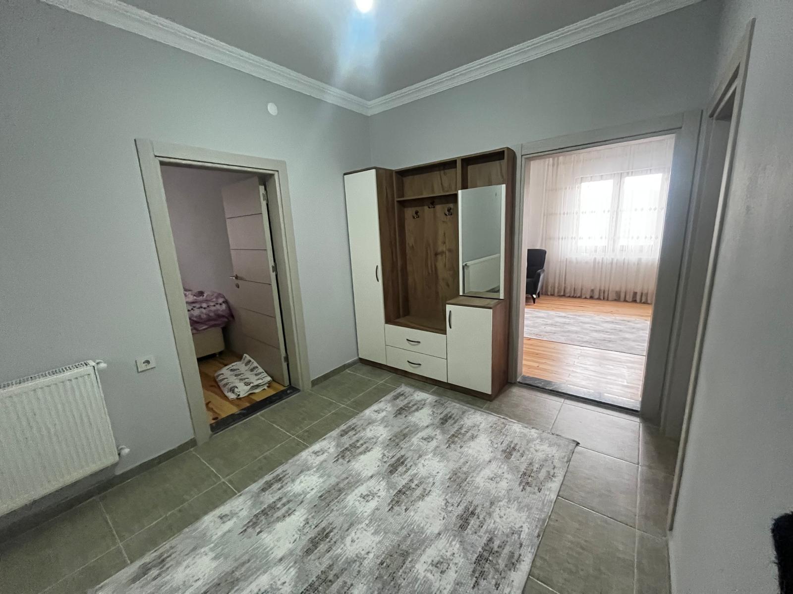 MABEL GAYRİMENKUL GÖLÇAYIR'DA EŞSİZ MANZARASIYLA EŞYALI KİRALIK DAİRE